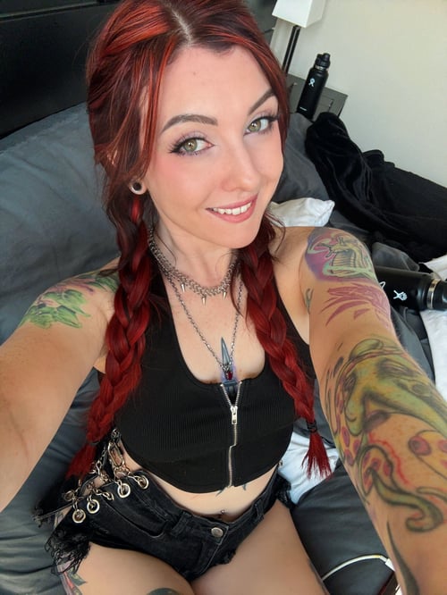hey, boo! feelin' naughty? up for a quickie?HMU๐ฅฐ