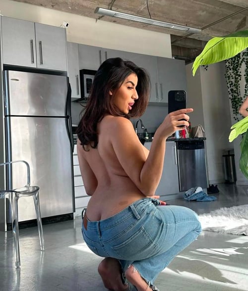 I OFFER INCAL&OUTCAL SERVICE🍑SEX MASSAGE😜BODYRUB🍆ORAL&ANAL&BBJ❤️SEXY FEET😍NO DEPOSIT