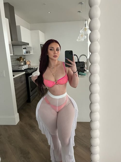 COME EXPLORE YOUR FANTASIES WITH ME😈 DIG MY HOLES AND MAKE ME SCREAM 🥰💕🍆🍑
