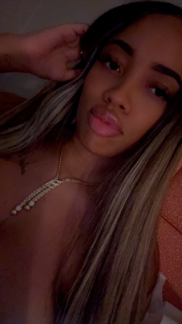 I am sexy latin girl, call me.