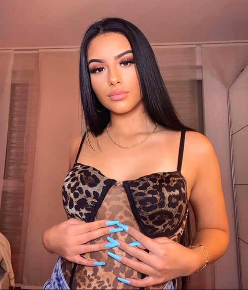 I am sexy, sweet, and 100% real! I am ready for outcall tonight!