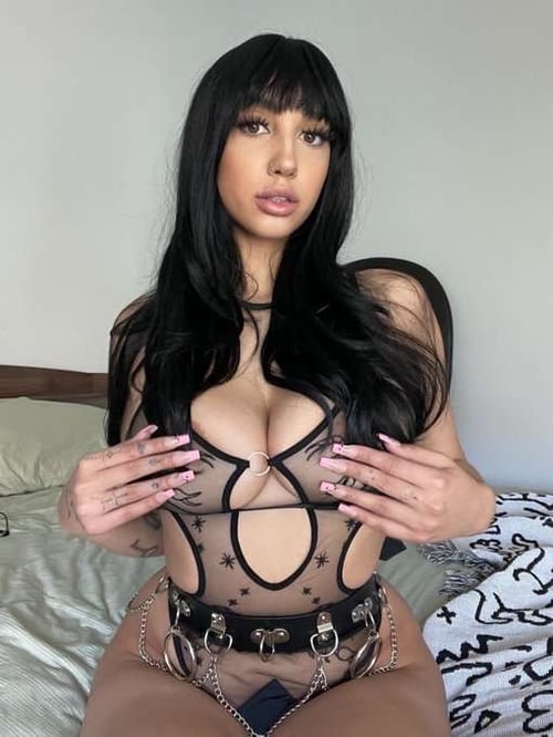 Available for hookup!!❤️