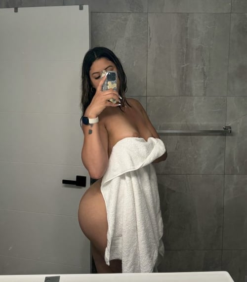 Hot and naughty Latina willing to fulfill your fantasies 😈💋💦