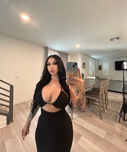 Hi , what up with you ? Hit me up if you’re down for fun , add me Telegram @Love_Baby27 HMU +1 301-9