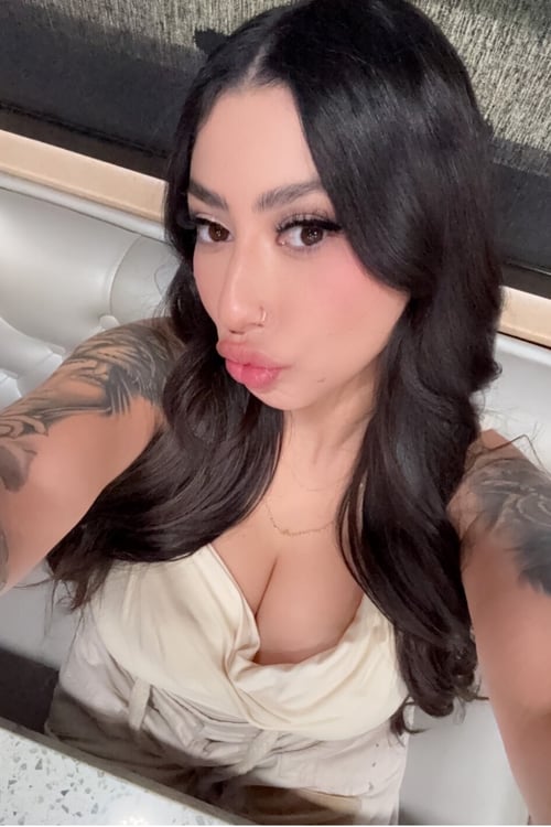 Hi , what up with you ? Hit me up if you’re down for fun , add me Telegram @Love_Baby27 HMU +1 301-9