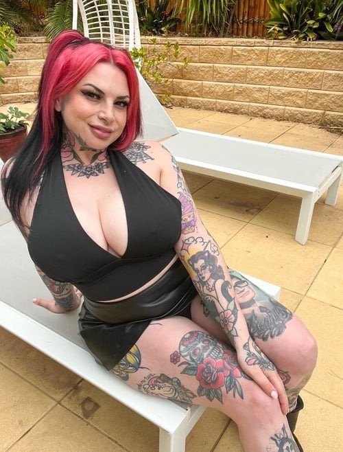 MY NAME IS Naomi AVAILABLE FOR ❤️FULL PROFESSIONAL SERVICE….Check my details for more info…