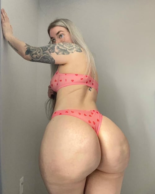 Escort , hookup
