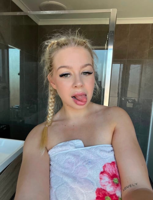 I’m available for hookup +1 (479) 220-0577