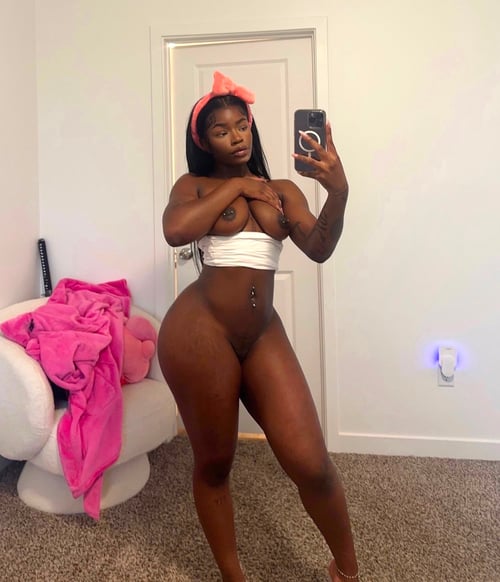 I wanna fulfill your widest sexual fantasies🍑👅💦