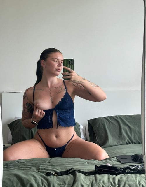 Sexy brunette 👱♀️wants Raw Sex👅💦😝🍑Hookup:hitme on snap luwamide_1