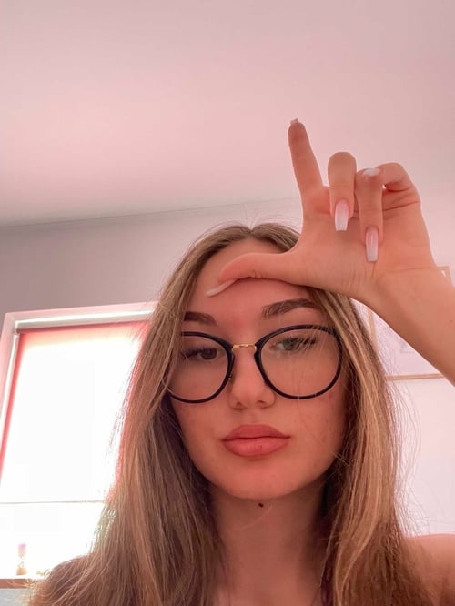 Text me +1 (616) 548-2026 Discord:: nikky0419 if you’re down for nasty🥵sex hookup🍆 and nudes