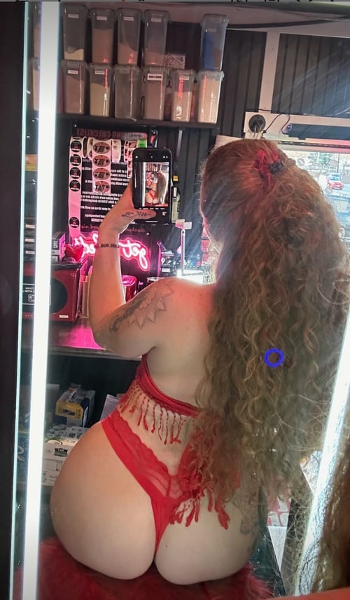 I’m Lydia 🙈 Professional 💯 Experience 💦 Unmatched ✅ Elegance and Discretion service 👅