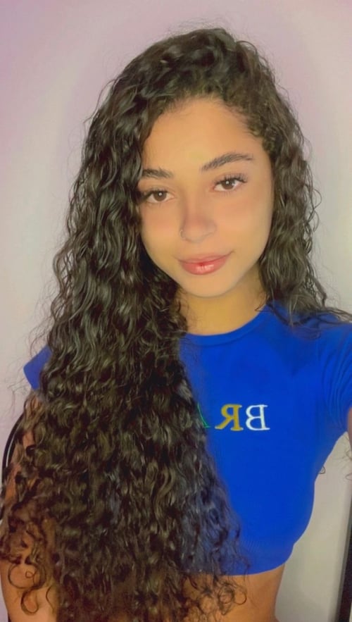 Am available for hookup HMU +16314880778