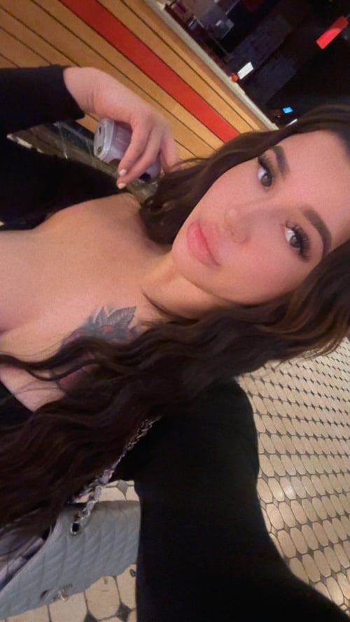 Verified & ready to meet, Busty Dream Girl