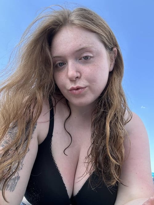 My name is Miyaa 💦,I am a hot sexy naughty lady ,I to have 😋fun with someone that🤤 has a great s