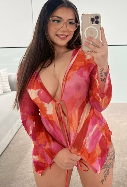 Hey sweethearts Looking for pleasure & unforgettable moments? I’m here for you 📲 +1 (419) 819-0139