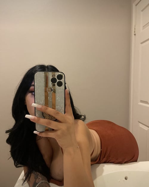 Hi , what up with you ? Hit me up if you’re down for fun , add me Telegram @Love_Baby27 HMU +1 561-