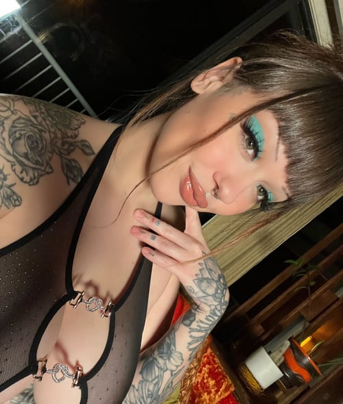 Velvet Evenings With V.Don’t text if you Don’t like tats