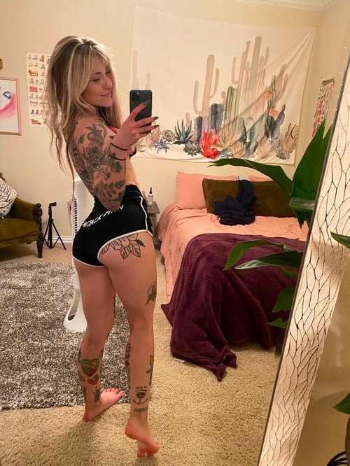 I do accept cash payments also 🍆