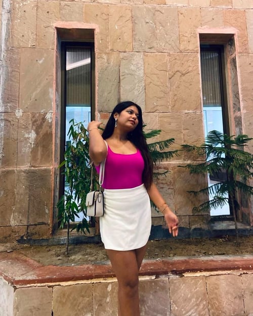 indian high society call girl service in available