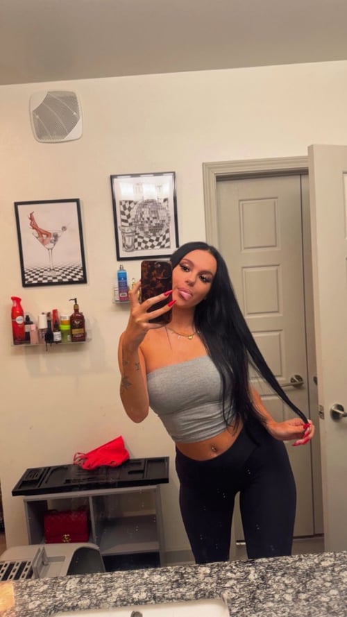 🥰I’m available for both incall❤️🥂💋 and outcall🥂💋❤️ services 💋🥂❤️