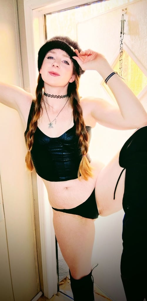 Available for meetup here in Bama +16592631175 😘🍆🍑