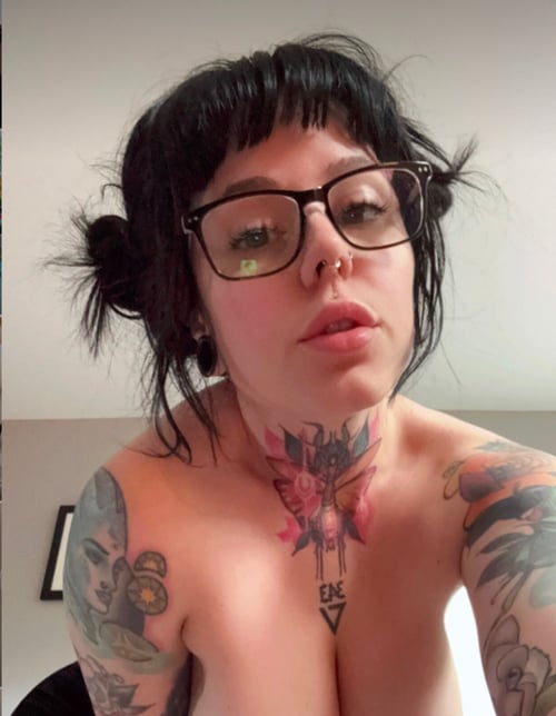 Hookup😍💦Text me iMessage 💬 +1 (602) 299-6066 if you’re down for nasty funs🥵💦 sex hookup🍆 and