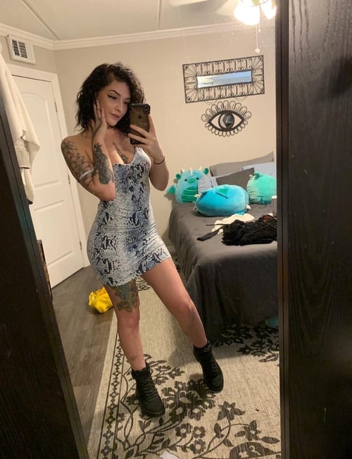 Down for some fun ? Send me a request on 🫰snap🥵chrystalrowla25