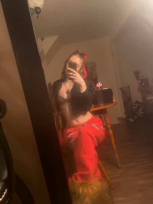 HORNY AND WET 🍑💦Telegram:sharayya4 iMessage: Sharayyahubbard@gmail.com