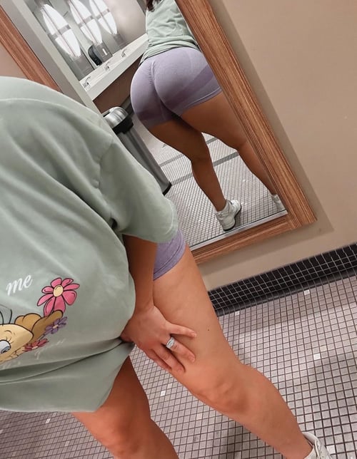 I’m a professional masseuse and I’m giving the best of me to anyone who wants the best for themselve