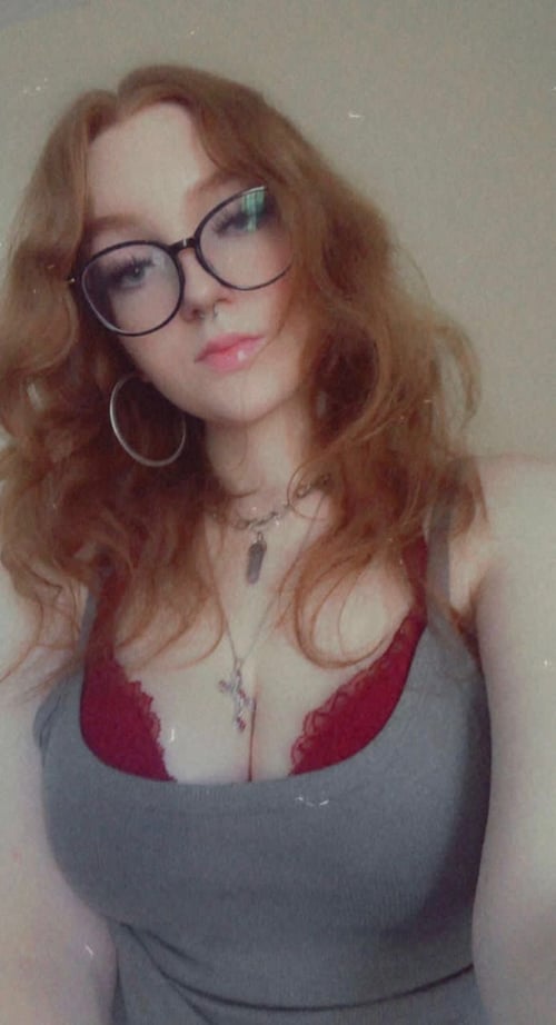 Available to link👅