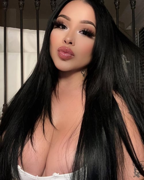 Yo it’s Angelina .. Snapchat: angelinakev569 Instagram :angelinakevin59 squirt a lot and suck real g