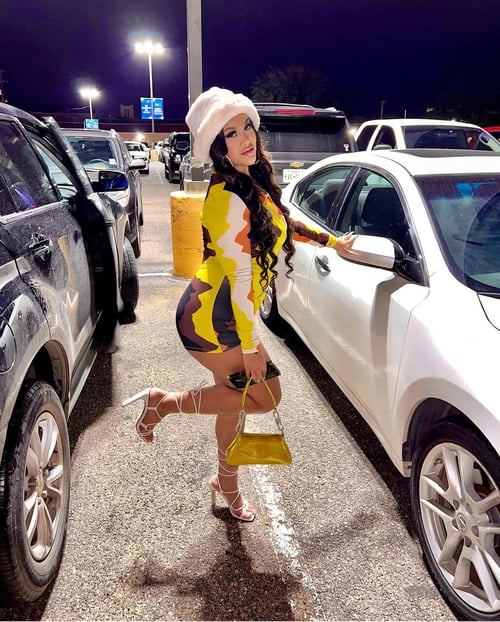 Upscale Latina bombshell 🥰