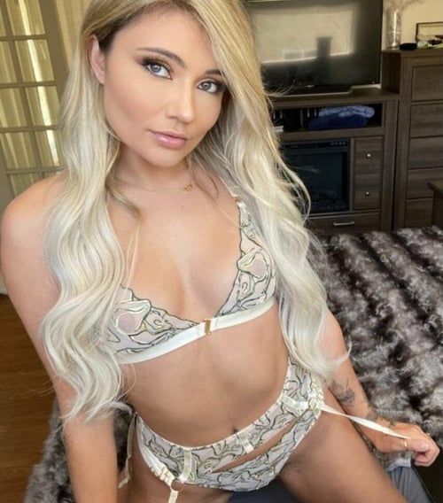 😘