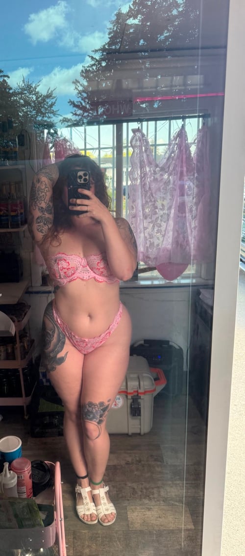 I’M LYDIA A SQUIRTER 💦 ❤️HMU FOR FULL PROFESSIONAL SERVICE….Check my details for more info…
