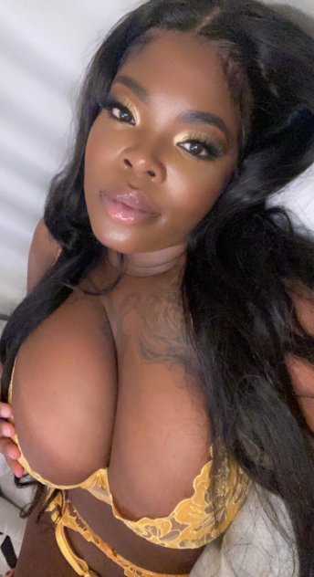 Your BUSTY chocolate creamy KINKY PARTY GIRL