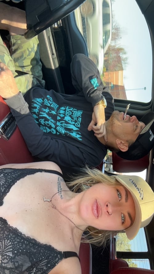 My sexy wet💦💦 partner wants to fuck you