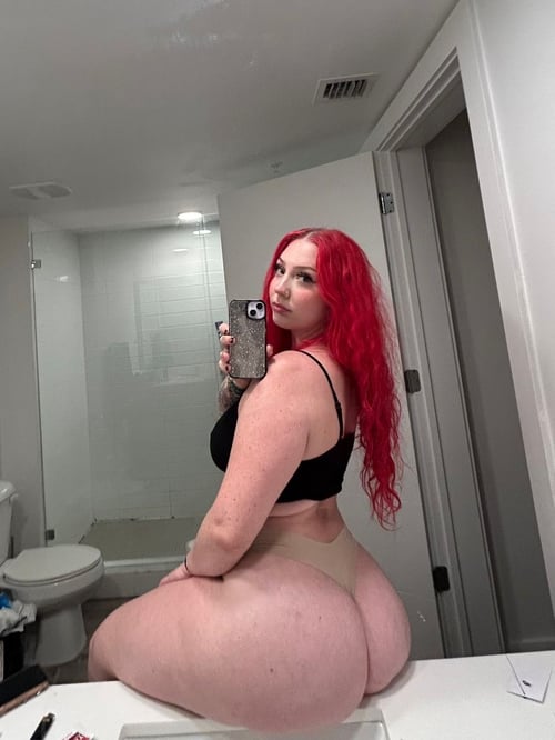 DISCREET HOOKUP / GIRLFRIEND EXPERIENCE FOR MATURE ADULTS / COUPLES