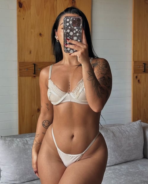 Only Cash hottie Emma is available to get naughty for you 24/7 text +1 (640)-888-9003
