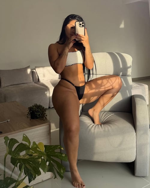 Only Cash hottie Emma is available to get naughty for you 24/7 text +1 (640)-888-9003