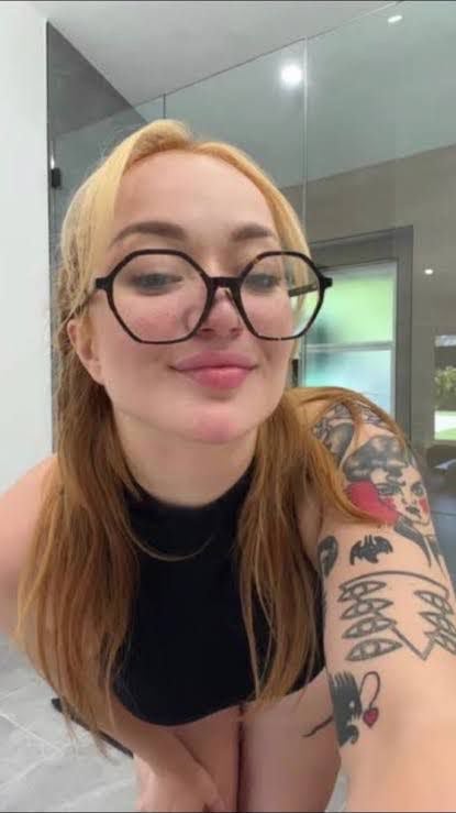 Always available for ****,69,****,breastfuck,Head and doggy****Dee