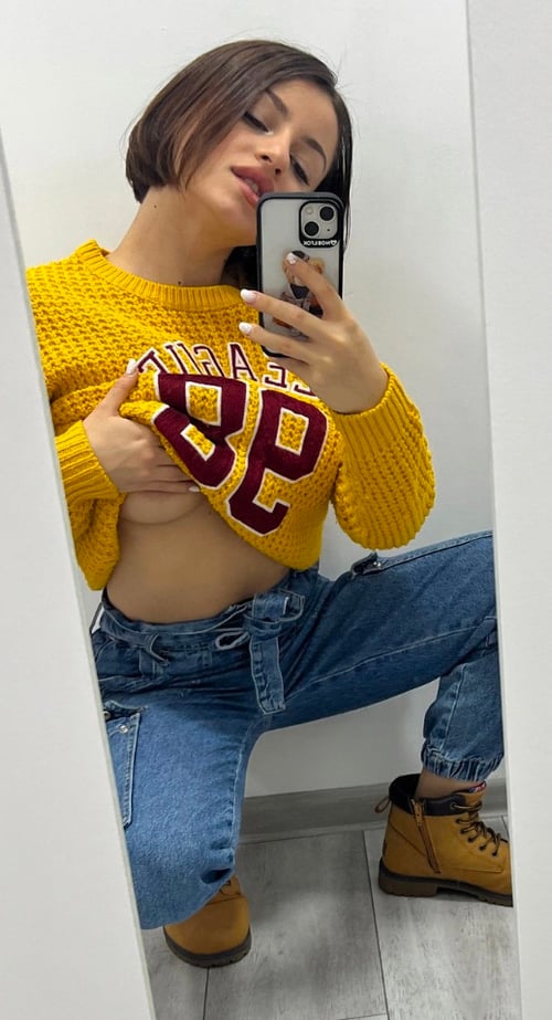Available for freaky romances, rough sex, anal, orals, gagging, deep throat, tit-fuck, easy sex for