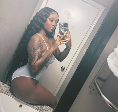 Carribean Hottie Ready To Play 🌹😻🇻🇮