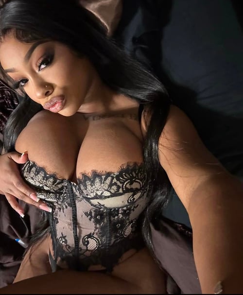 Have an unforgettable fun experience with Mari ❤️🌹