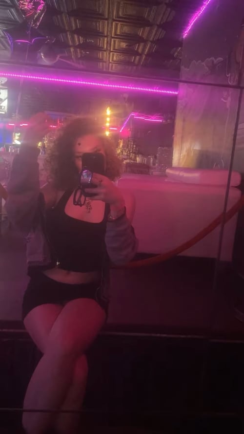 HORNY AND WET 🍑💦Telegram:sharayya4 iMessage: Sharayyahubbard@gmail.com
