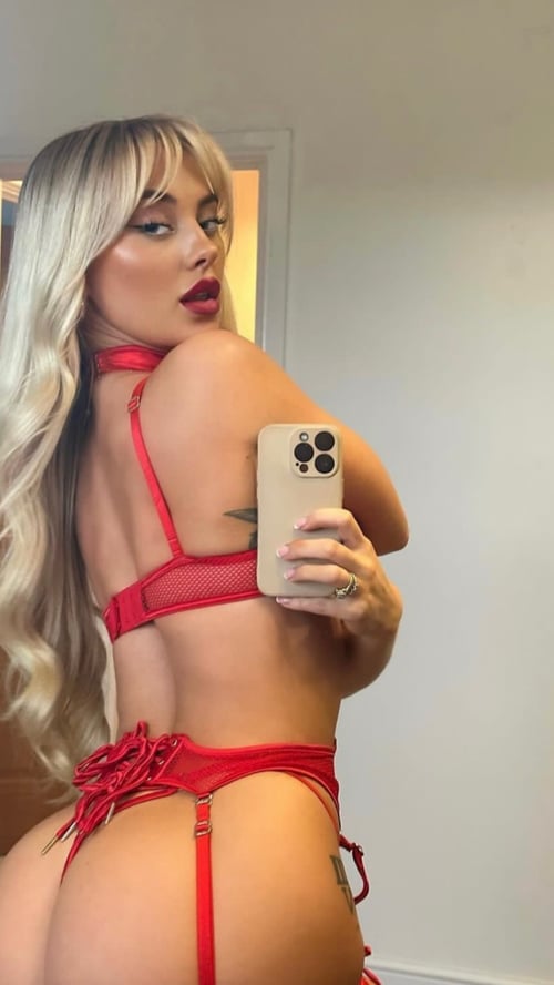 Can i be your regular fuckdoll?😋i bet you would love how my mouth gets so wet💦