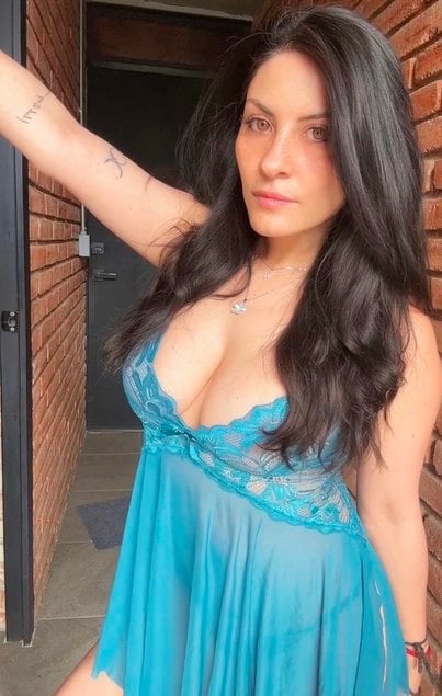 Hello I’m available for hookup services 