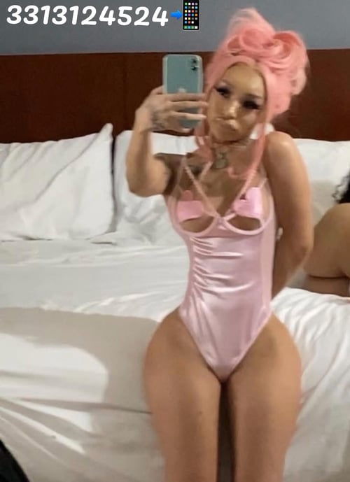 The Bombshell Hermosa Who Will Elevate Your Truest Fantasy