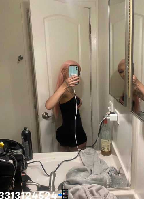 The Bombshell Hermosa Who Will Elevate Your Truest Fantasy