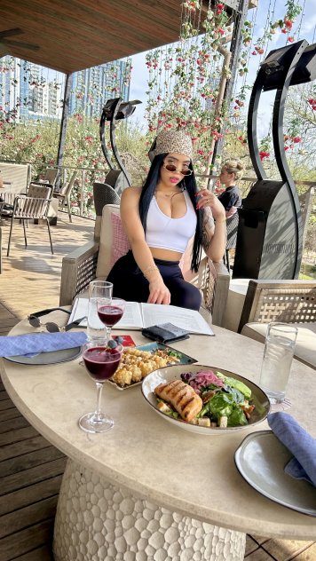 Hola ven y disfruta de tu chica latina venezolana 🇻🇪